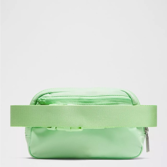 Lululemon Everywhere Belt Bag 1L- Citra Lime - Picture 2 of 5